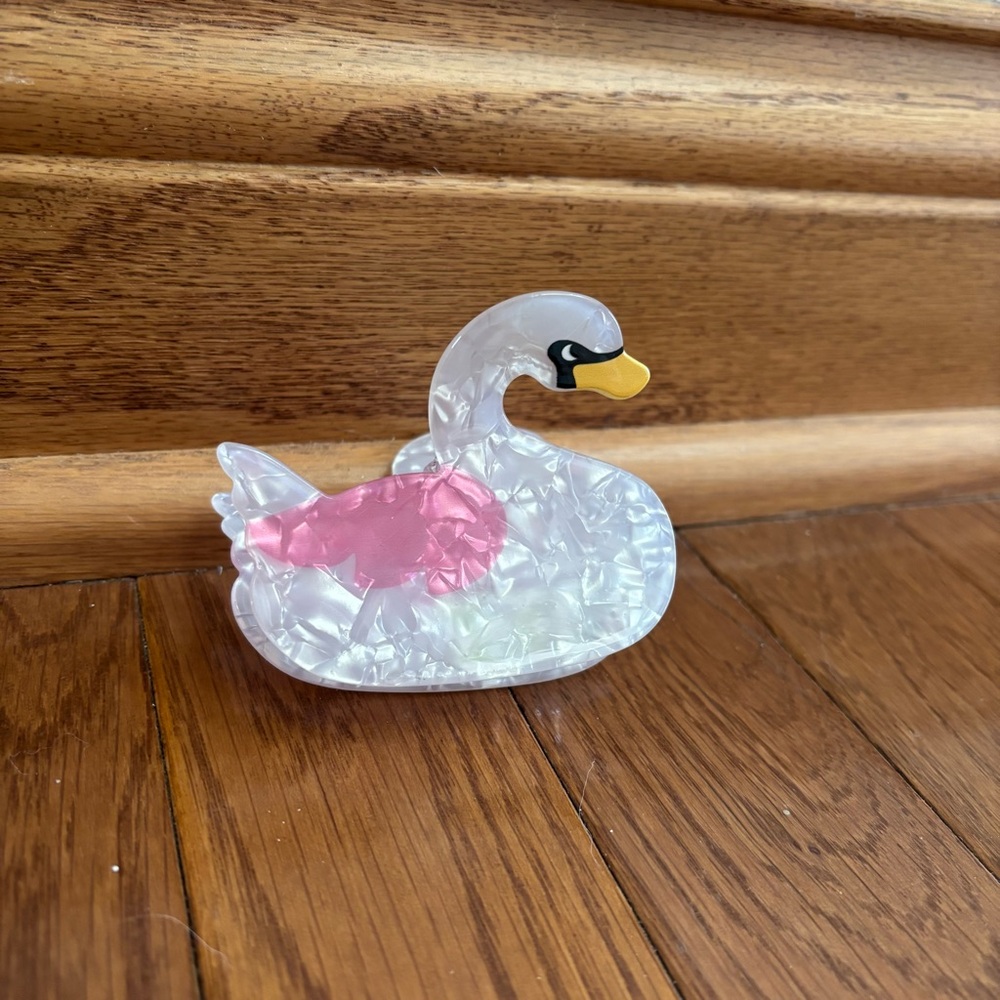 Swan Marble Tone Hair Claw Clip